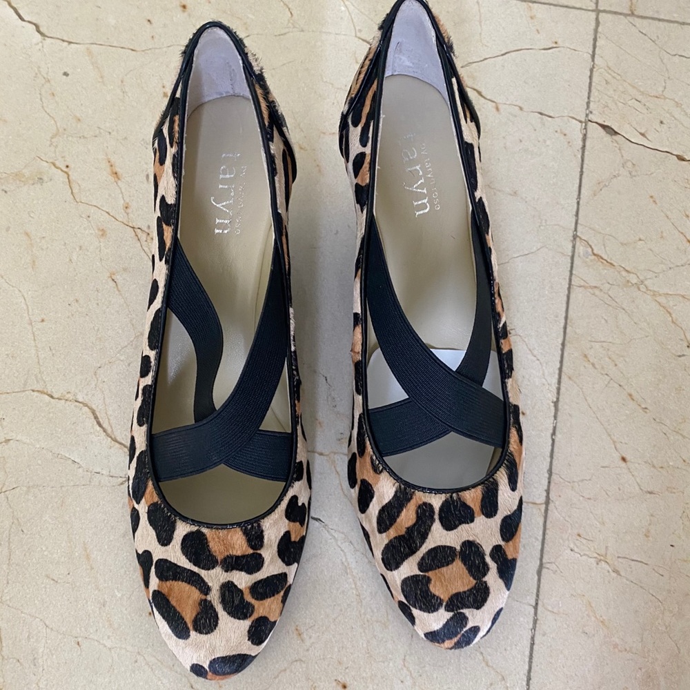 Taryn Rose Leopard print wedge heels